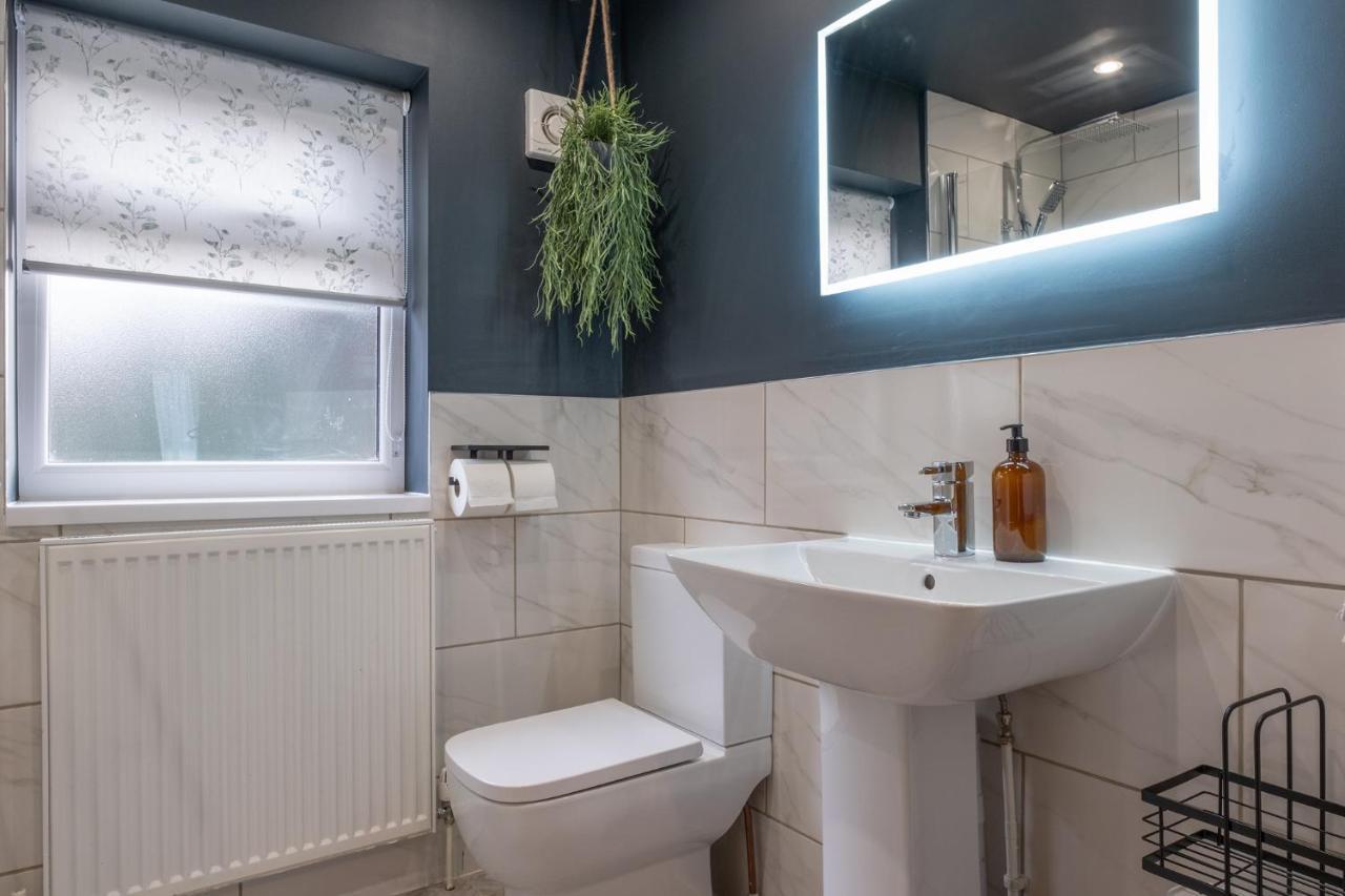 Hazel House Daire West Bromwich Dış mekan fotoğraf