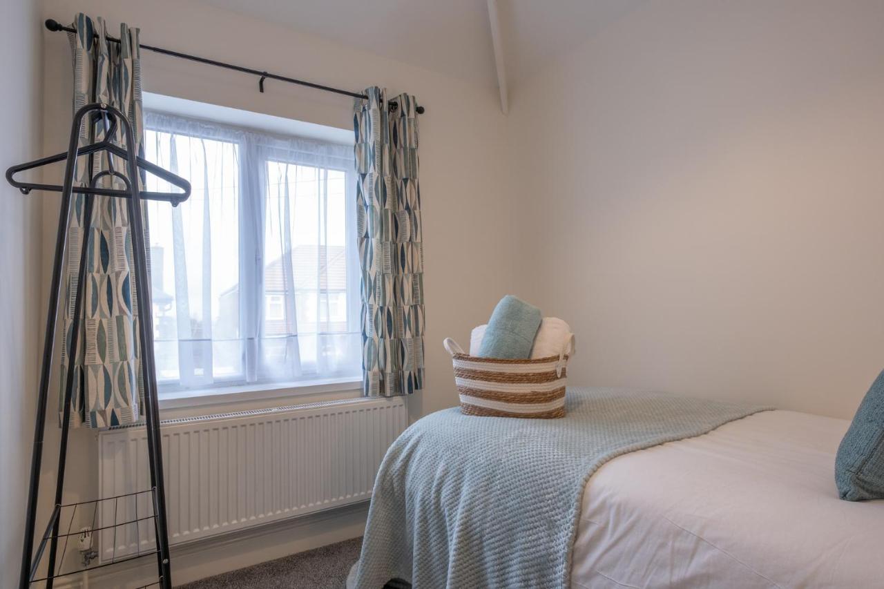 Hazel House Daire West Bromwich Dış mekan fotoğraf